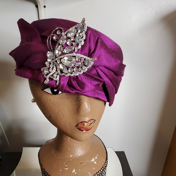 Hat - Picture 1 of 4